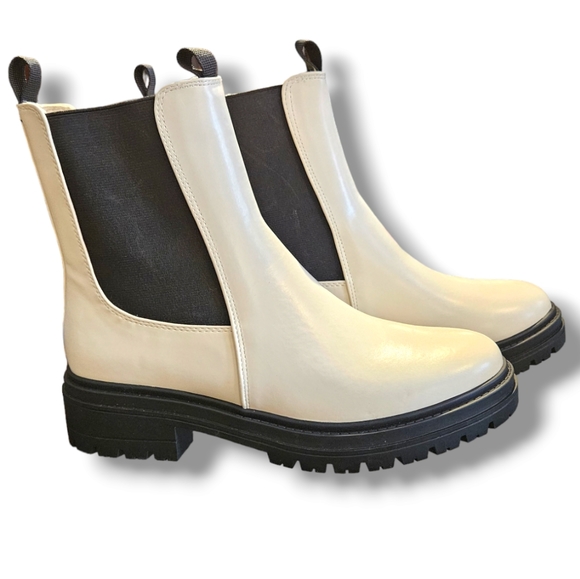 Pull on chelsea boots - Picture 3 of 7